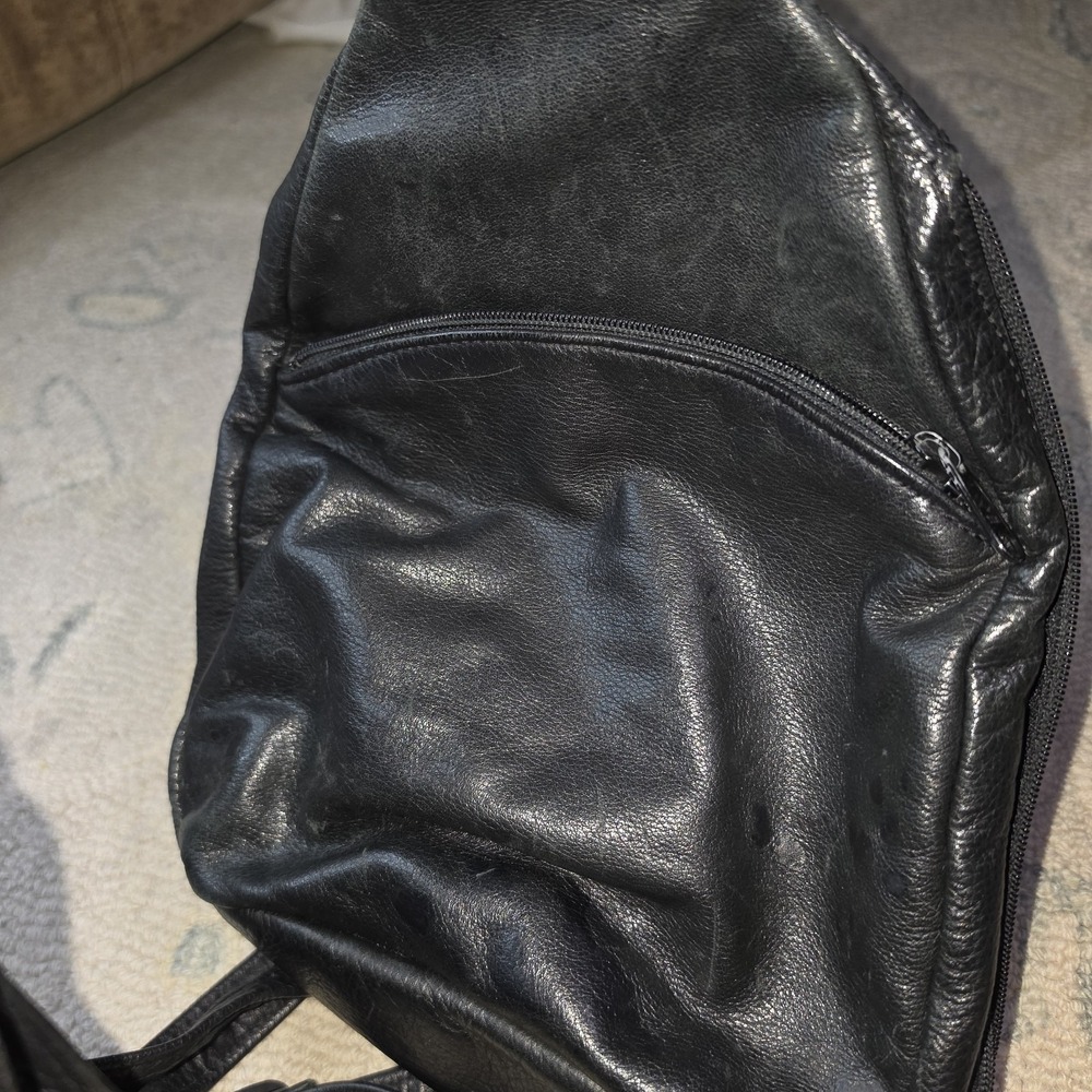 Quality Premium Leather Backpack Side-Zip Closure 3 Compartment Adjustable Strap